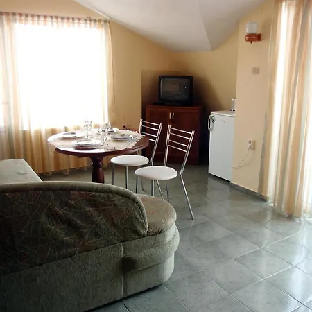 Guest house Cherno More *
