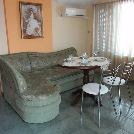 Guest house Cherno More *