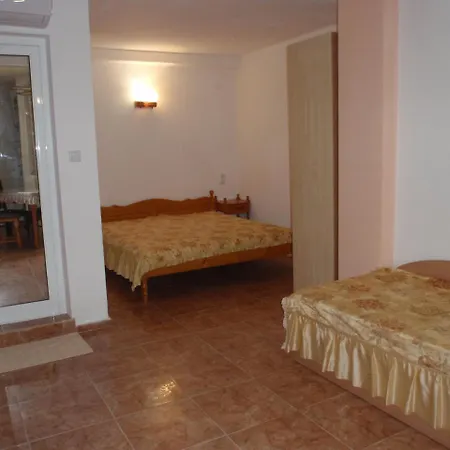 Cherno More Guest house